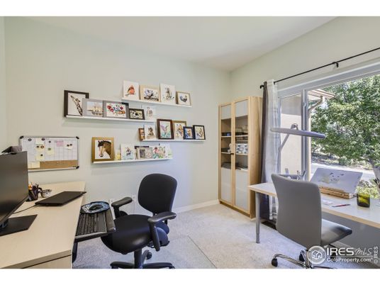 Home Office, Interior