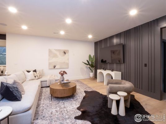 Interior, Living room, Recessed Lighting, Wood Texture Flooring