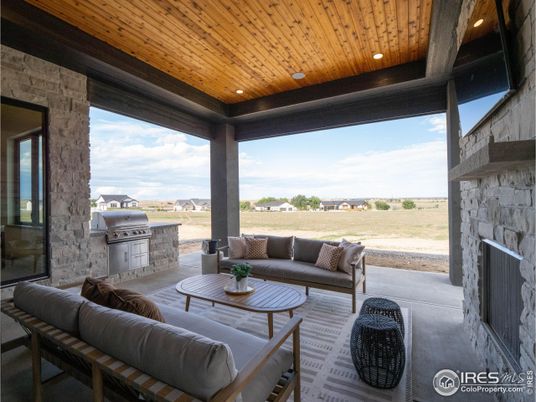 Exterior, Fireplace