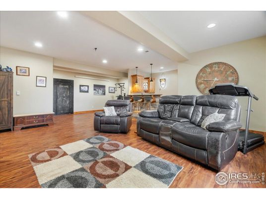 Interior, Living room, Pendant Lights, Recessed Lighting, Wood Texture Flooring