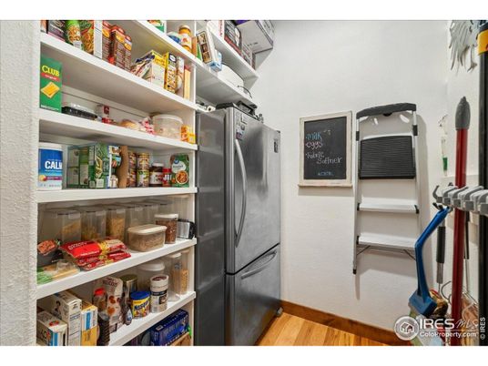 Interior, Washer, Wood Texture Flooring