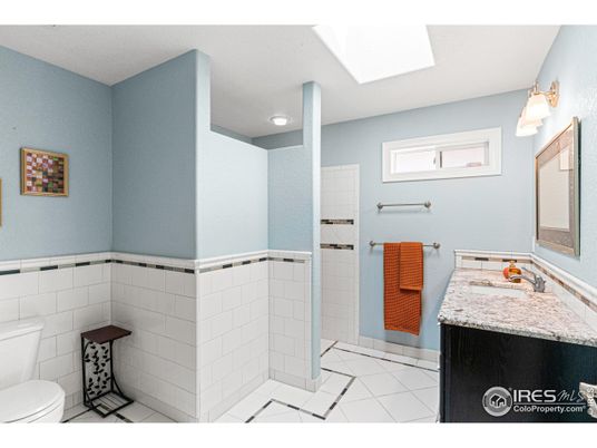 Bathroom, Interior, Recessed Lighting