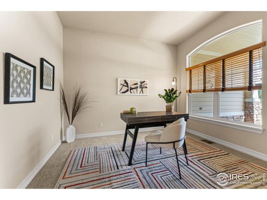 Home Office, Interior