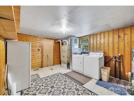 Interior, Washer, Wooden Walls