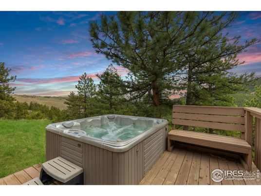 Exterior, Hot Tub