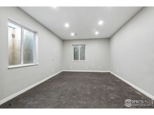 Empty room, Interior, Recessed Lighting