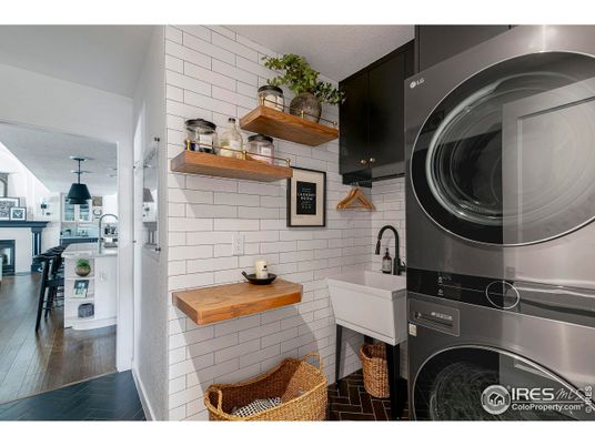 DE Listing image placeholder