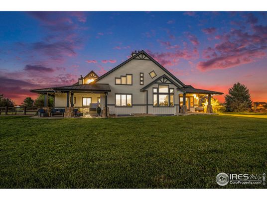 Backyard, Exterior, Facade, Farmhouse