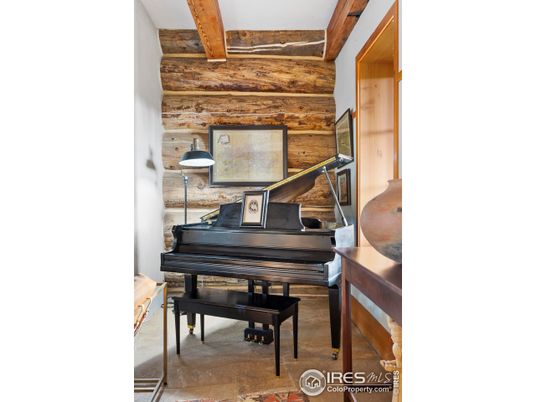 Interior, Piano, Wooden Beams, Wooden Walls