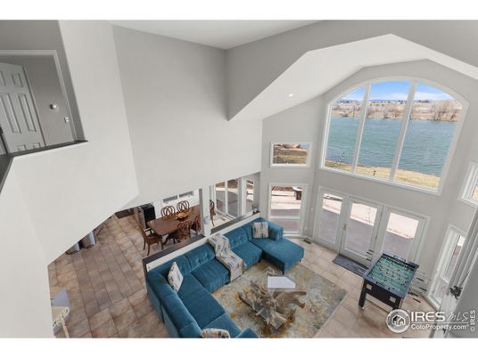 Interior, Living room, Water