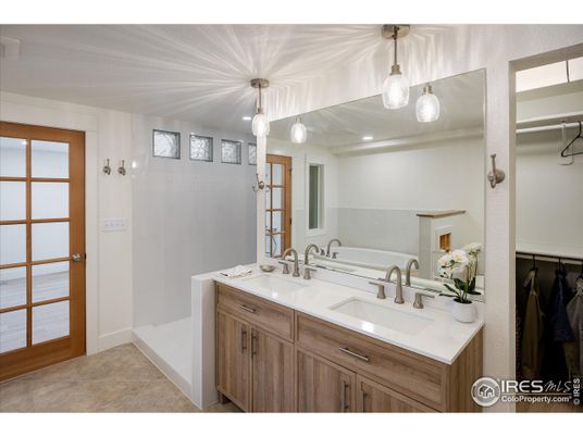 Bathroom, Dual Sink Vanities, Interior, Pendant Lights