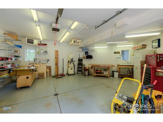 Garage, Interior