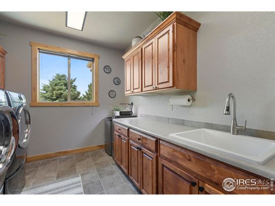 Interior, Washer