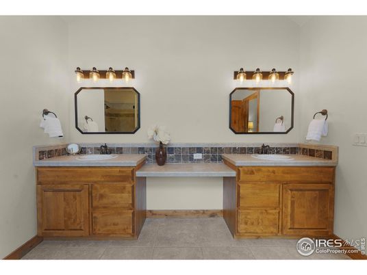 Bathroom, Dual Sink Vanities, Interior