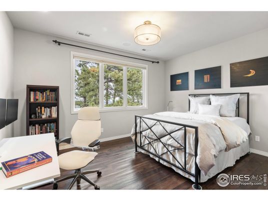 Bedroom, Home Office, Interior, Wood Texture Flooring