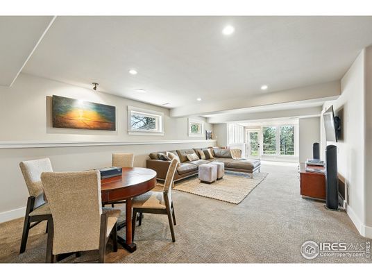 Dining room, Interior, Living room, Recessed Lighting