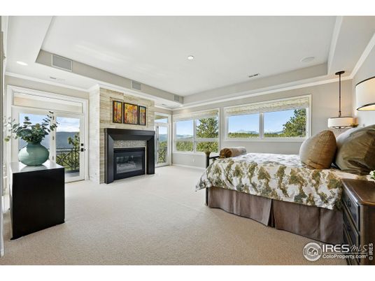 Bedroom, Fireplace, Interior, Pendant Lights, Recessed Lighting, Water