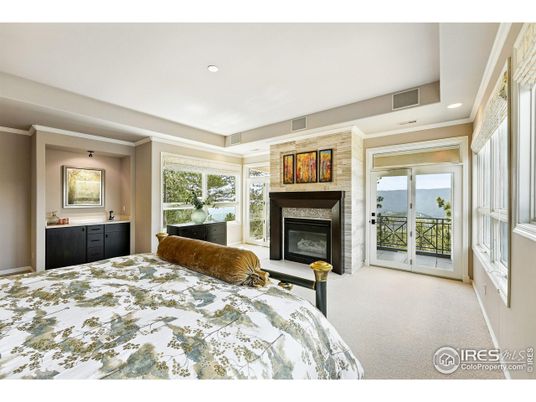 Bedroom, Fireplace, Interior, Recessed Lighting, Water