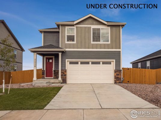 Attached, Exterior, Facade, American Craftsman