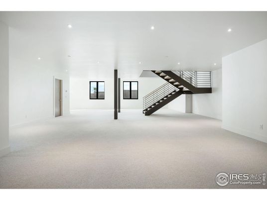Empty room, Interior, Recessed Lighting