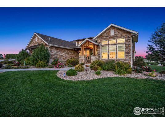 Backyard, Exterior, Facade, Brick Facade, Brick Traditional