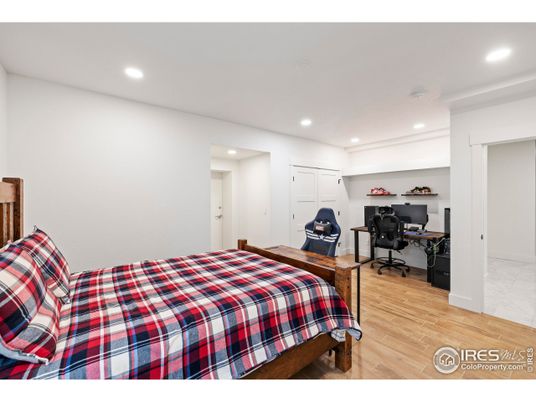Bedroom, Home Office, Interior, Recessed Lighting, Wood Texture Flooring