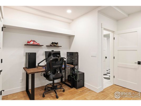 Home Office, Interior, Recessed Lighting, Wood Texture Flooring