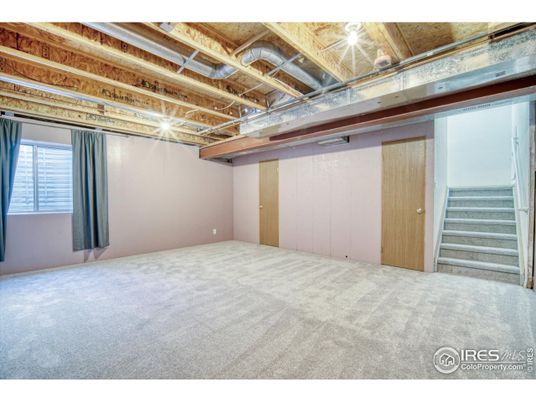 Empty room, Interior, Wooden Beams