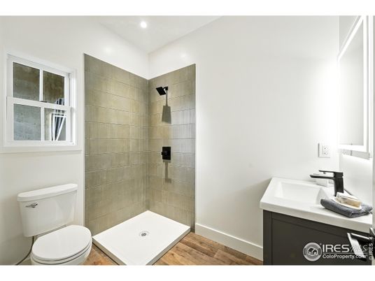 Bathroom, Interior, Recessed Lighting, Wood Texture Flooring