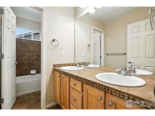 Bathroom, Dual Sink Vanities, Interior