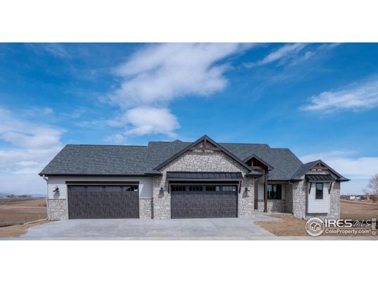 Attached, Exterior, Facade, Ranch