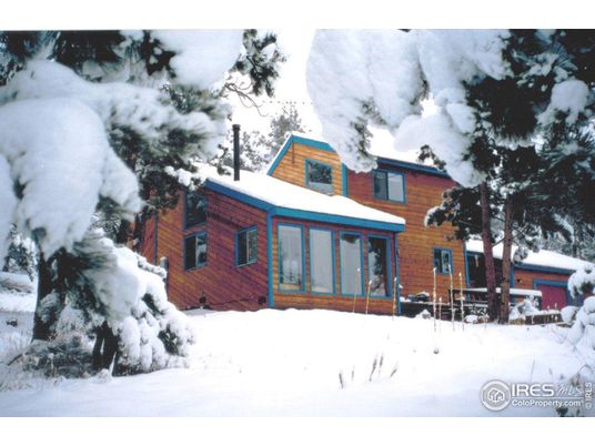 Exterior, Facade, Brick Facade, Log Home