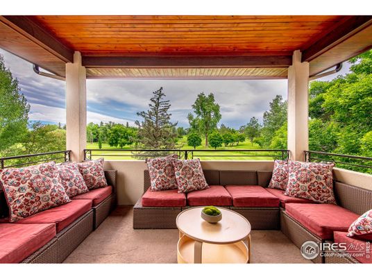 Exterior, Interior, Living room, Wooden Ceilings