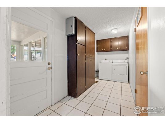Interior, Washer