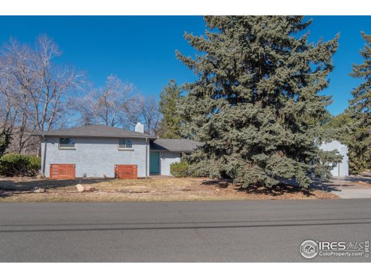 Detached Garage, Exterior