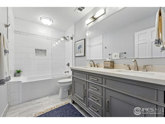 Bathroom, Dual Sink Vanities, Interior