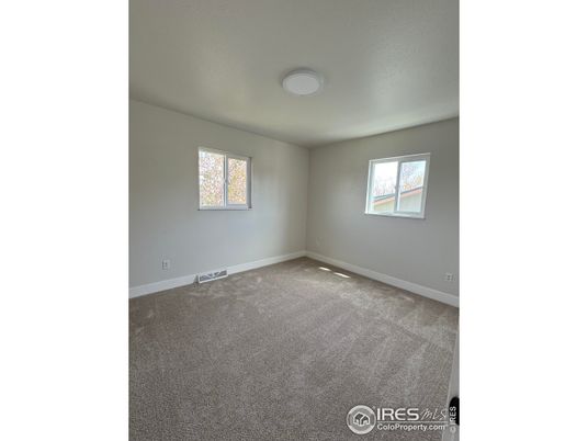 Empty room, Interior
