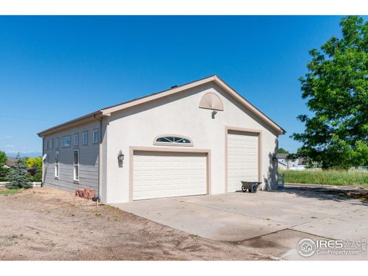 Detached Garage, Exterior