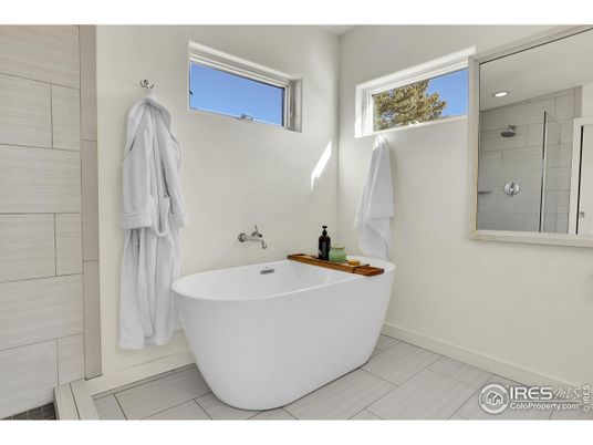 Bathroom, Free Standing Baths, Interior, Recessed Lighting