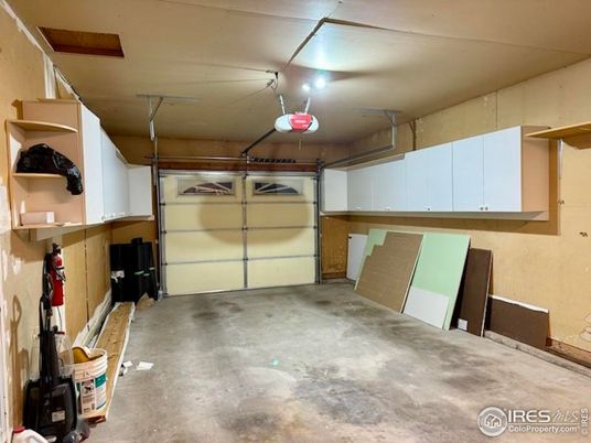 Garage, Interior