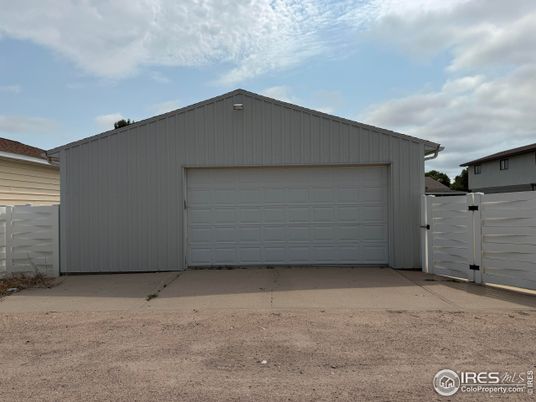 Detached Garage, Exterior