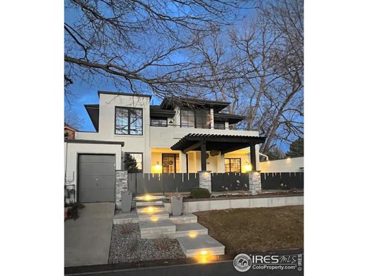 Attached, Exterior, Facade, Mediterranean