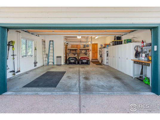 Garage, Interior