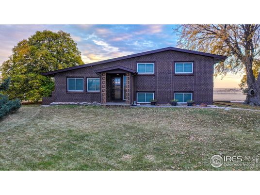 Backyard, Exterior, Facade, Brick Facade, Split Level