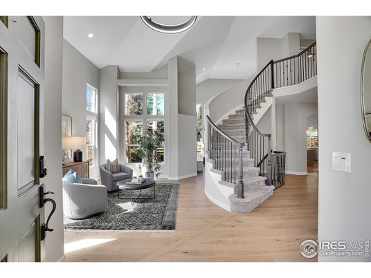 Interior, Living room, Pendant Lights, Recessed Lighting, Wood Texture Flooring