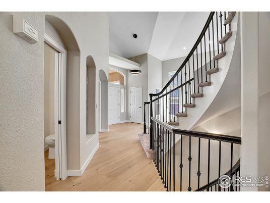 Interior, Pendant Lights, Recessed Lighting, Wood Texture Flooring
