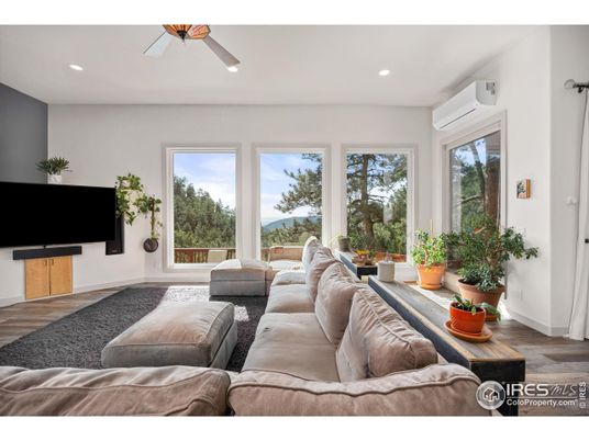 Interior, Living room, Recessed Lighting, Water, Wood Texture Flooring