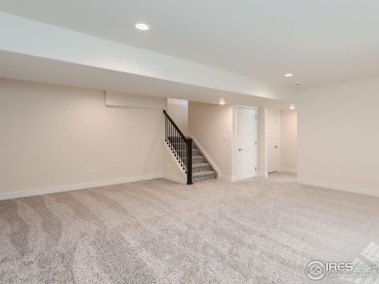 Empty room, Interior, Recessed Lighting