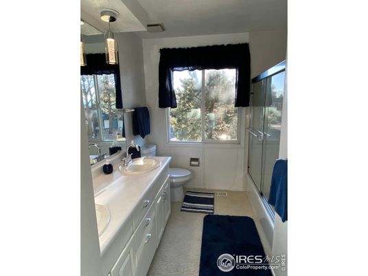 Bathroom, Dual Sink Vanities, Interior, Pendant Lights