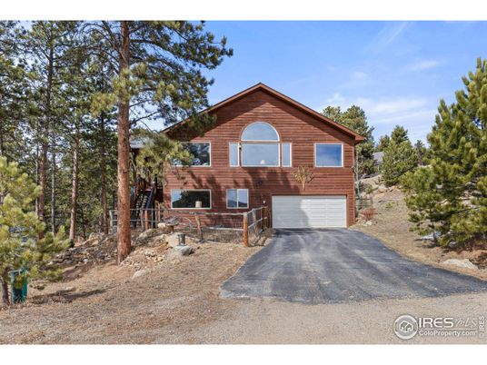 Attached, Exterior, Facade, Log Home